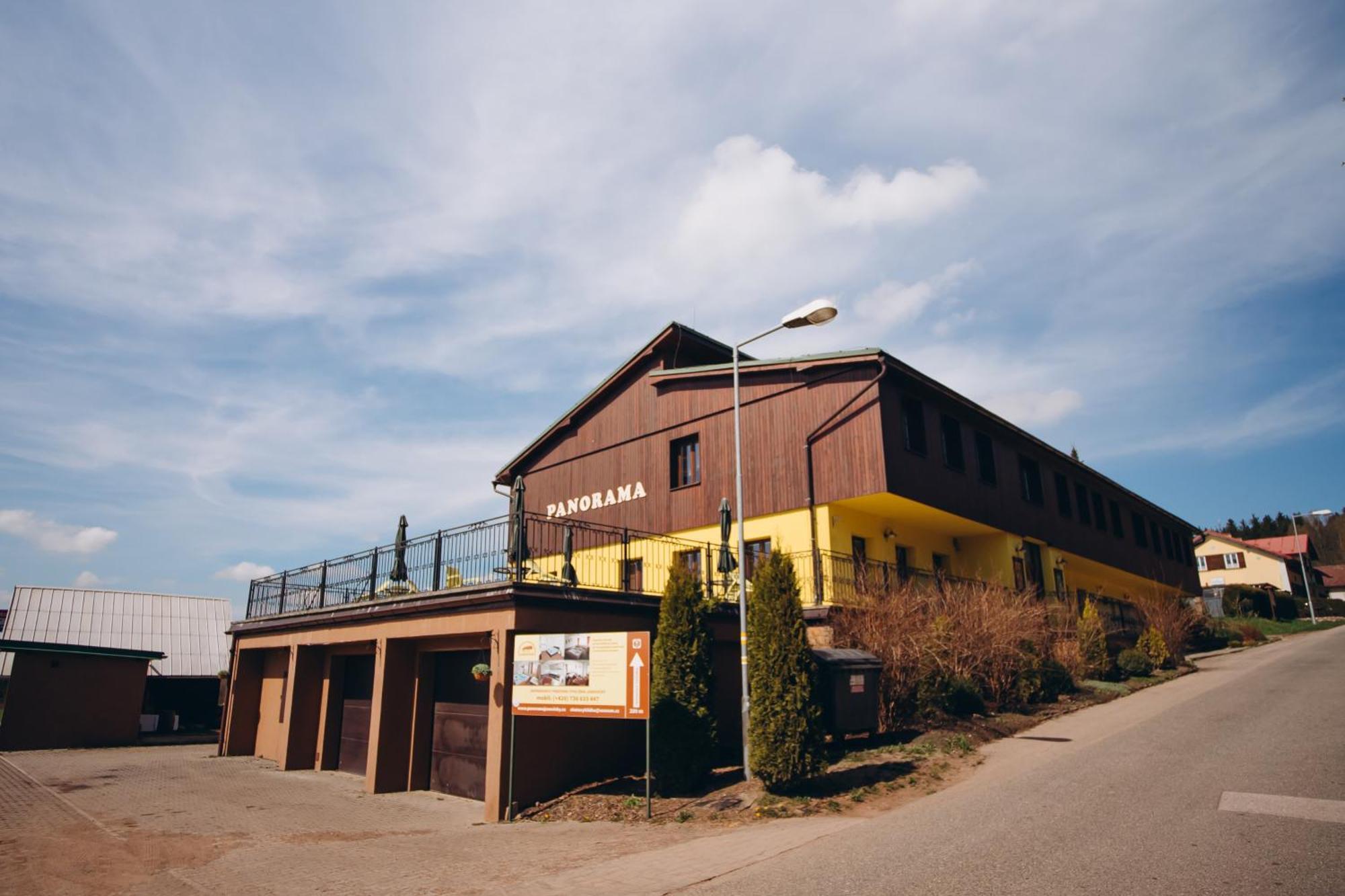 Penzion Panorama Janovicky ブロウモフ エクステリア 写真